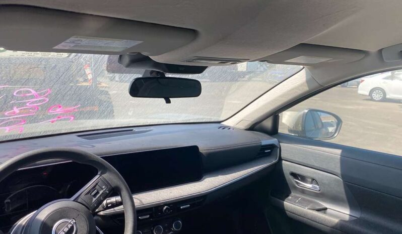
								Salvaged Cars 2025 Nissan Kicks MPV full									