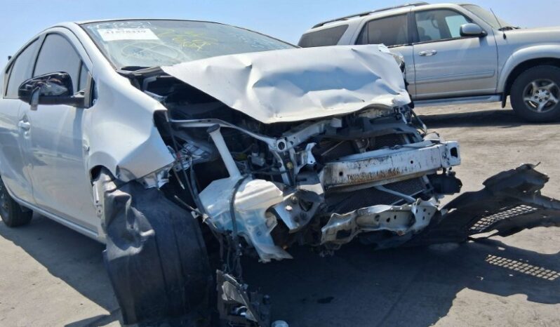 
								Salvaged Cars 2016 Toyota Prius C full									