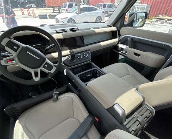 
								Salvaged Cars 2023 LAND ROVER Defender full									