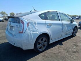 Salvaged Cars 2015 Toyota Prius