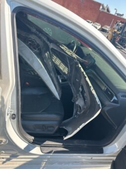 
										Salvaged Cars Toyota Camry full									