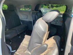 
										Salvaged Cars 2022 Toyota Sienna full									