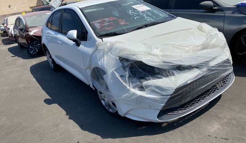 
								Salvaged Cars 2021 Toyota Corolla full									