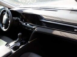 
										Salvaged Cars 2025 Toyota Camry full									