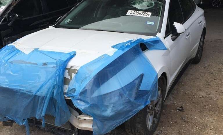
								Salvaged Cars 2020 Hyundai sonata sel full									