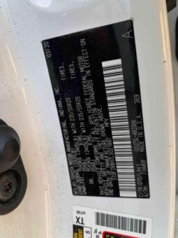 
										Salvaged Cars 2020 Toyota Highlander full									