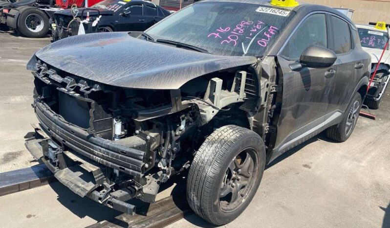 
								Salvaged Cars 2025 Nissan Kicks MPV full									