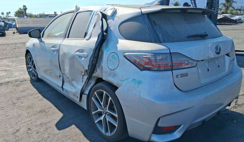
								Salvaged Cars 2015 Lexus CT full									