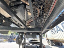
										Salvaged Cars 2025 Toyota Camry full									