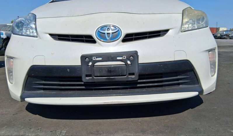 
								Salvaged Cars 2015 Toyota Prius full									
