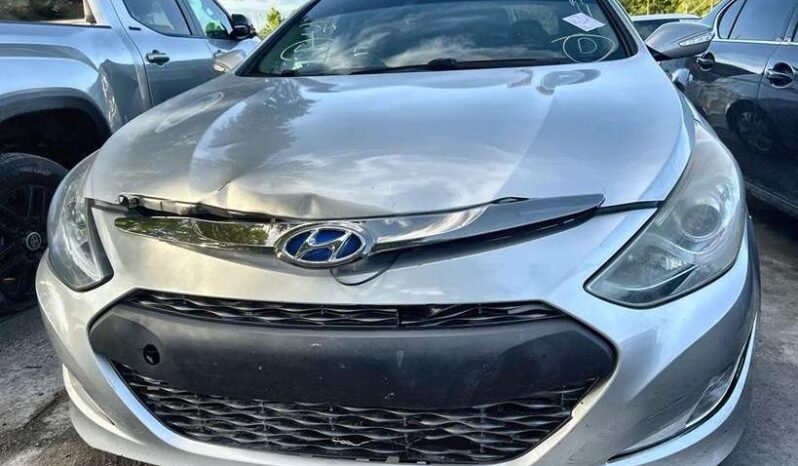 
								Salvaged Cars 2016 Hyundai Sonata full									