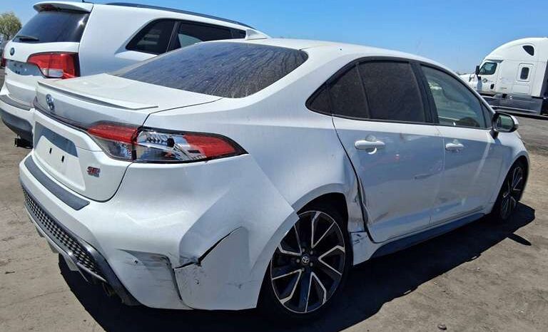 
								Salvaged Cars 2022 Toyota Corolla full									