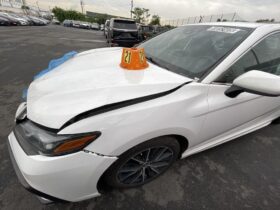 Salvaged Cars 2021 Toyota Camry