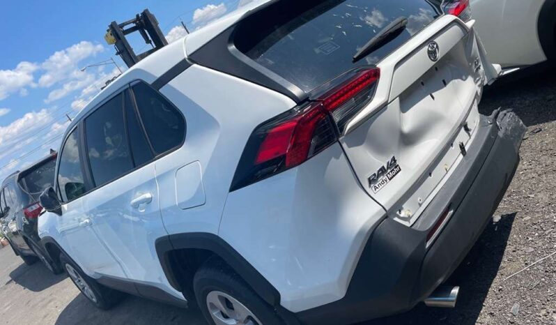 
								Salvaged Cars 2023 Toyota RAV4 full									