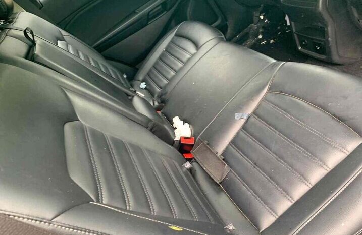 
								Salvaged Cars 2023 Ford Edge full									
