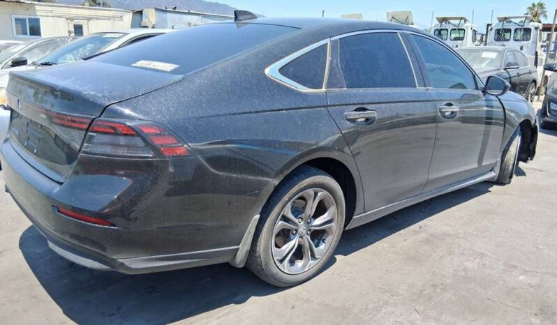 
								Salvaged Cars 2023 Honda Accord full									