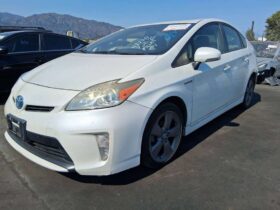 Salvaged Cars 2015 Toyota Prius