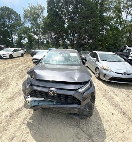 
								Salvaged Cars 2024 Toyota RAV4 full									