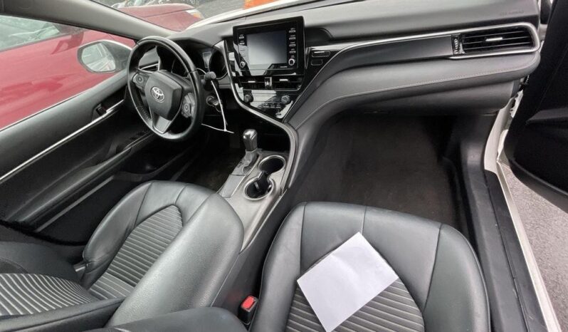 
								Salvaged Cars 2021 Toyota Camry full									