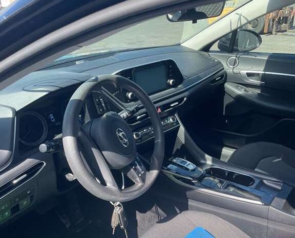 
								Salvaged Cars 2021 Hyundai Sonata full									