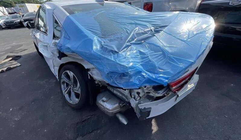 
								Salvaged Cars 2020 Honda Accord full									