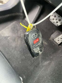 
										Salvaged Cars 2025 Toyota Camry full									
