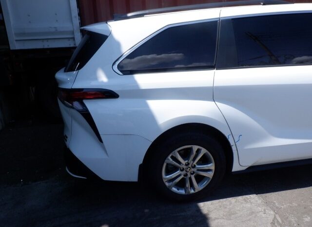 
								Salvaged Cars 2021 Toyota Sienna full									