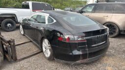 
										Salvaged Cars 2015 Tesla Model S full									