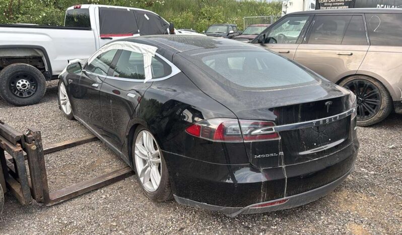 
								Salvaged Cars 2015 Tesla Model S full									