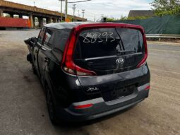 
										Salvaged Cars 2021 Kia Soul full									
