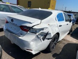 
										Salvaged Cars 2022 Toyota Camry full									