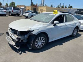 Salvaged Cars 2024 Toyota Camry