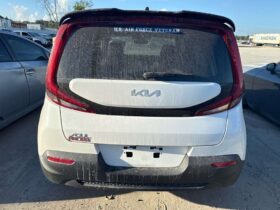 Salvaged Cars 2022 Kia Soul