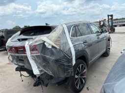 
										Salvaged Cars 2025 Volkswagen Atlas Cross Sport full									