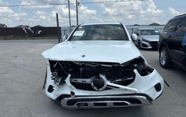Salvaged Cars 2023 Mercedes-Benz GLC-Class