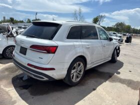 Salvaged Cars 2023 Audi Q7