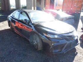 Salvaged Cars 2024 Toyota Camry