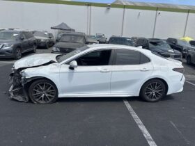 Salvaged Cars 2022 Toyota Camry