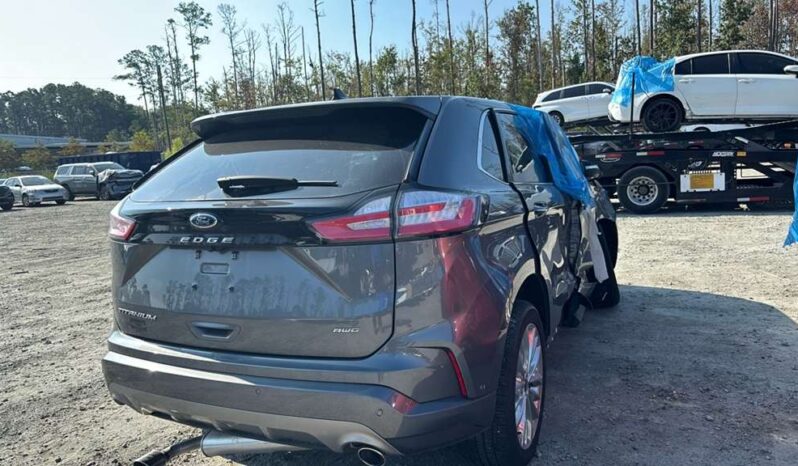 
								Salvaged Cars 2024 Ford Edge full									