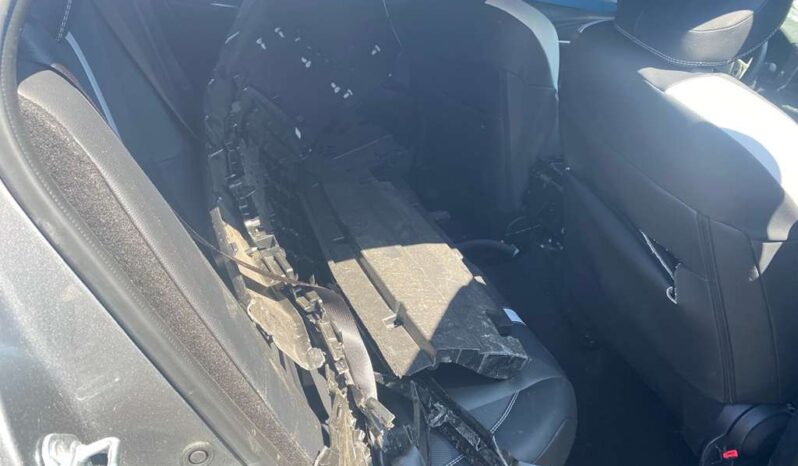 
								Salvaged Cars 2025 Toyota Camry full									