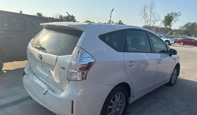 
								Salvaged Cars 2012 Toyota prius v full									