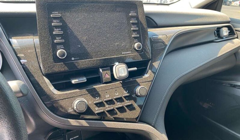 
								Salvaged Cars 2021 Toyota Camry full									