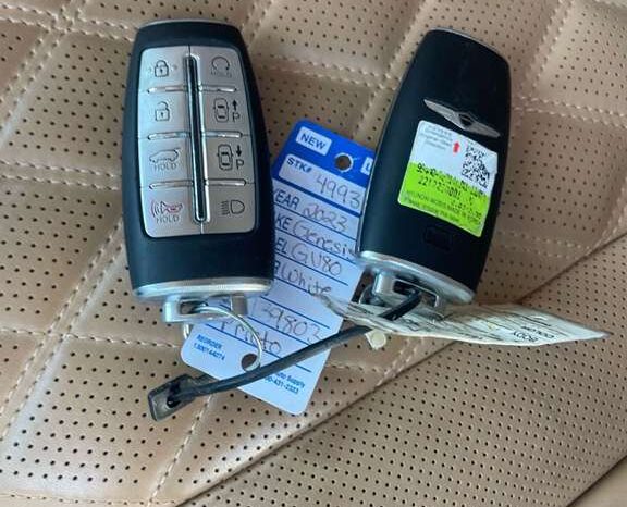 
								Salvaged Cars 2023 GENESIS GV80 full									