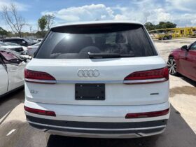 Salvaged Cars 2023 Audi Q7