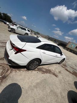 
										Salvaged Cars 2024 Hyundai Elantra full									