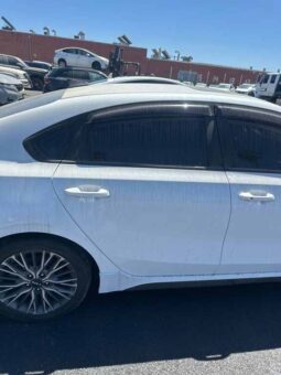 
										Salvaged Cars 2023 Kia Forte full									