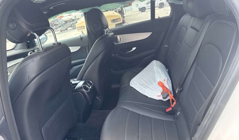 
								Salvaged Cars 2023 Mercedes-Benz GLC-Class full									
