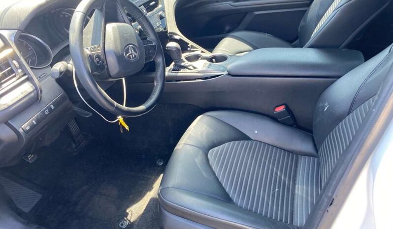 
								Salvaged Cars 2022 Toyota Camry full									