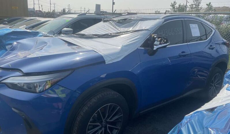 
								Salvaged Cars 2025 Lexus NX full									