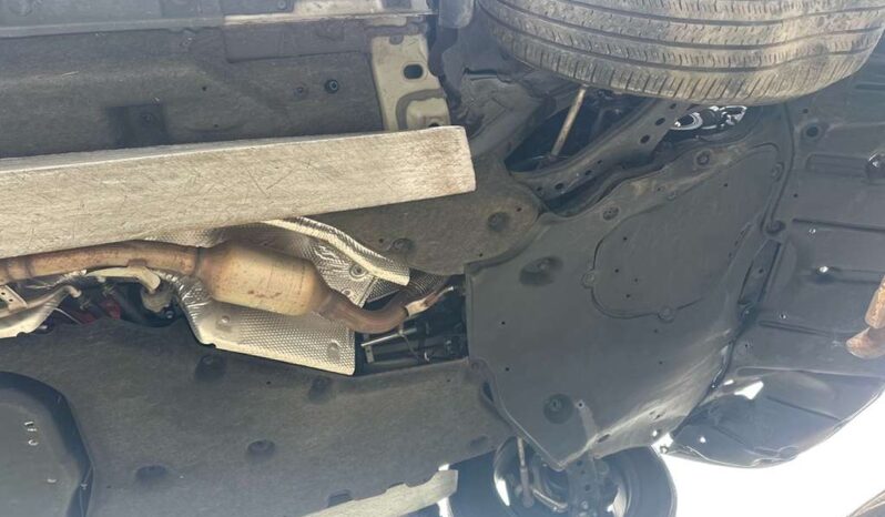 
								Salvaged Cars 2020 Toyota Highlander full									